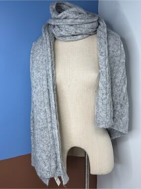Aerie Unreal Cable Scarf Chunky Heather Grey NWT